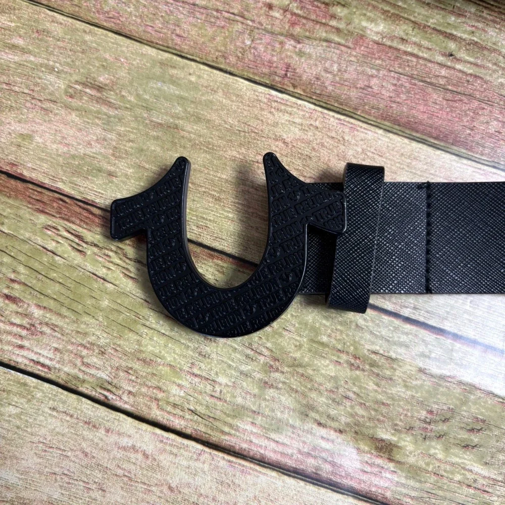 True Religion Mens Black Leather Horseshoe Buckle Belt Saffiano Texture Size 32